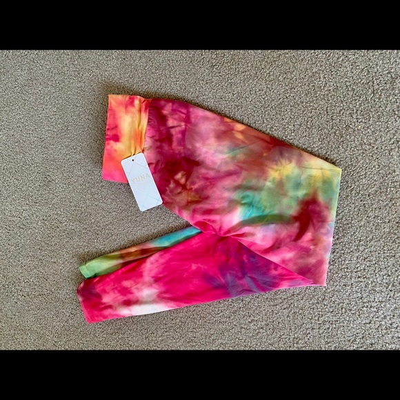 Tie Dye Leggings Womens SZ SM/MED Yoga Pants - Picture 6 of 10